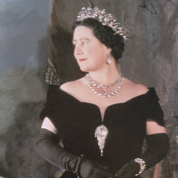 VOGUE the Jewelry Book , MINT condition,  Hardback - Picture 11 of 15